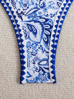 Bikini Estilo Étnico com Detalhes Cruzados Florais