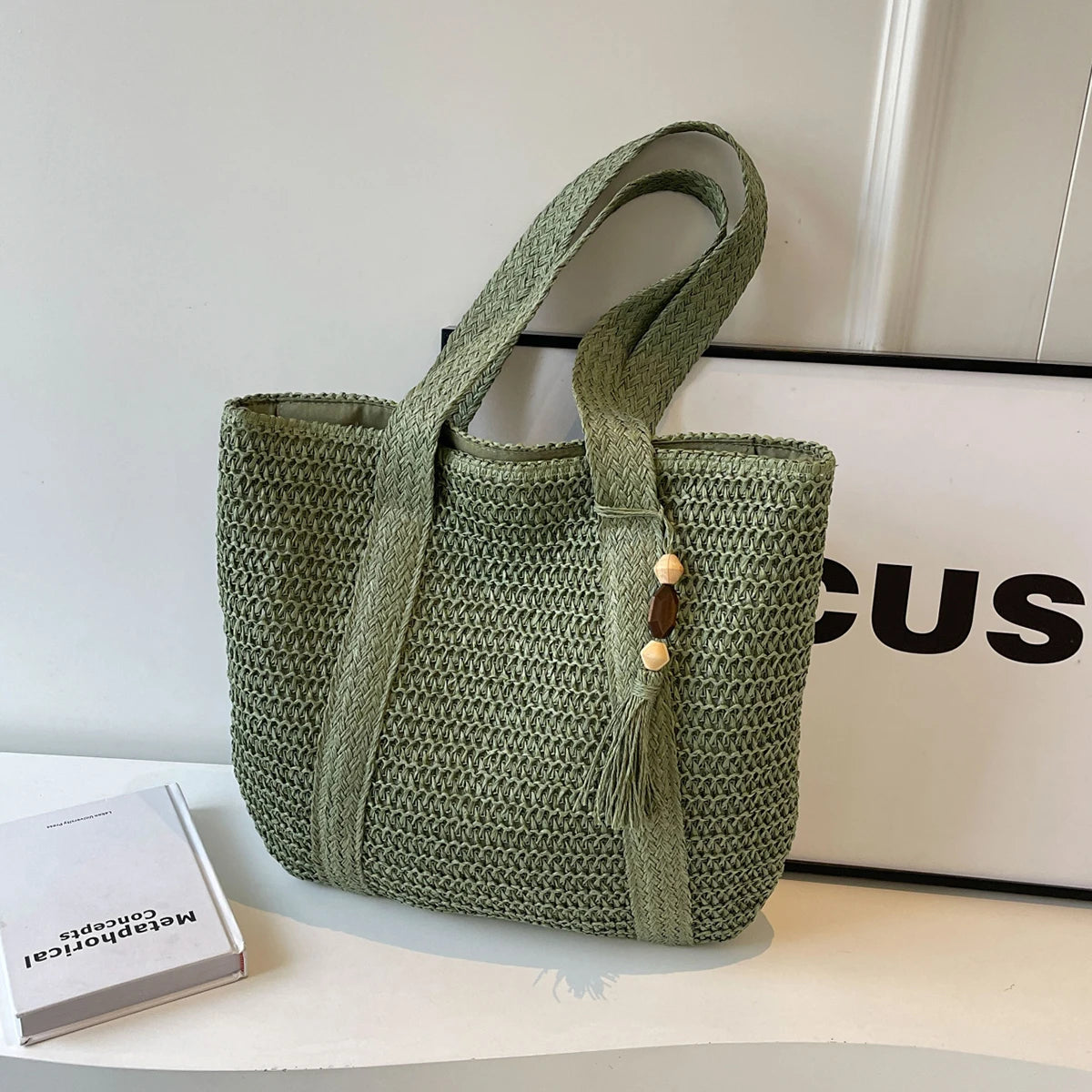 Bolso de paja tejido de gran capacidad para mujer 2025, nuevo bolso informal versátil con un solo hombro para cesta de verduras, bolso de playa para vacaciones en la playa, ropa de trabajo para ir al extranjero, bolso