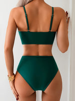 Bikini de Color Sólido con detalles dorados